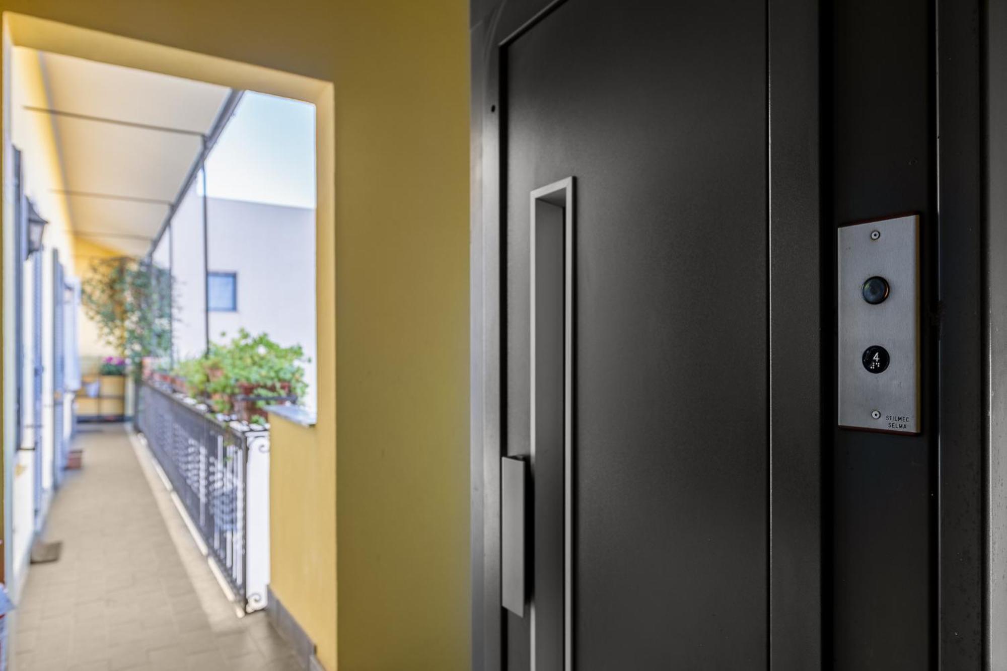 Bright Loft - Free Private Parking Apartment Milan Exterior photo